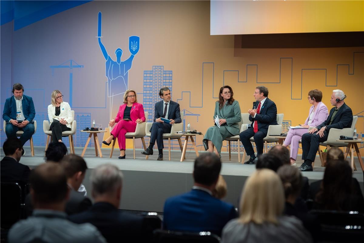 Україна запустила ініціативу для перекваліфікації на 700 мільйонів євро / Фото: пресслужба Мінекономіки