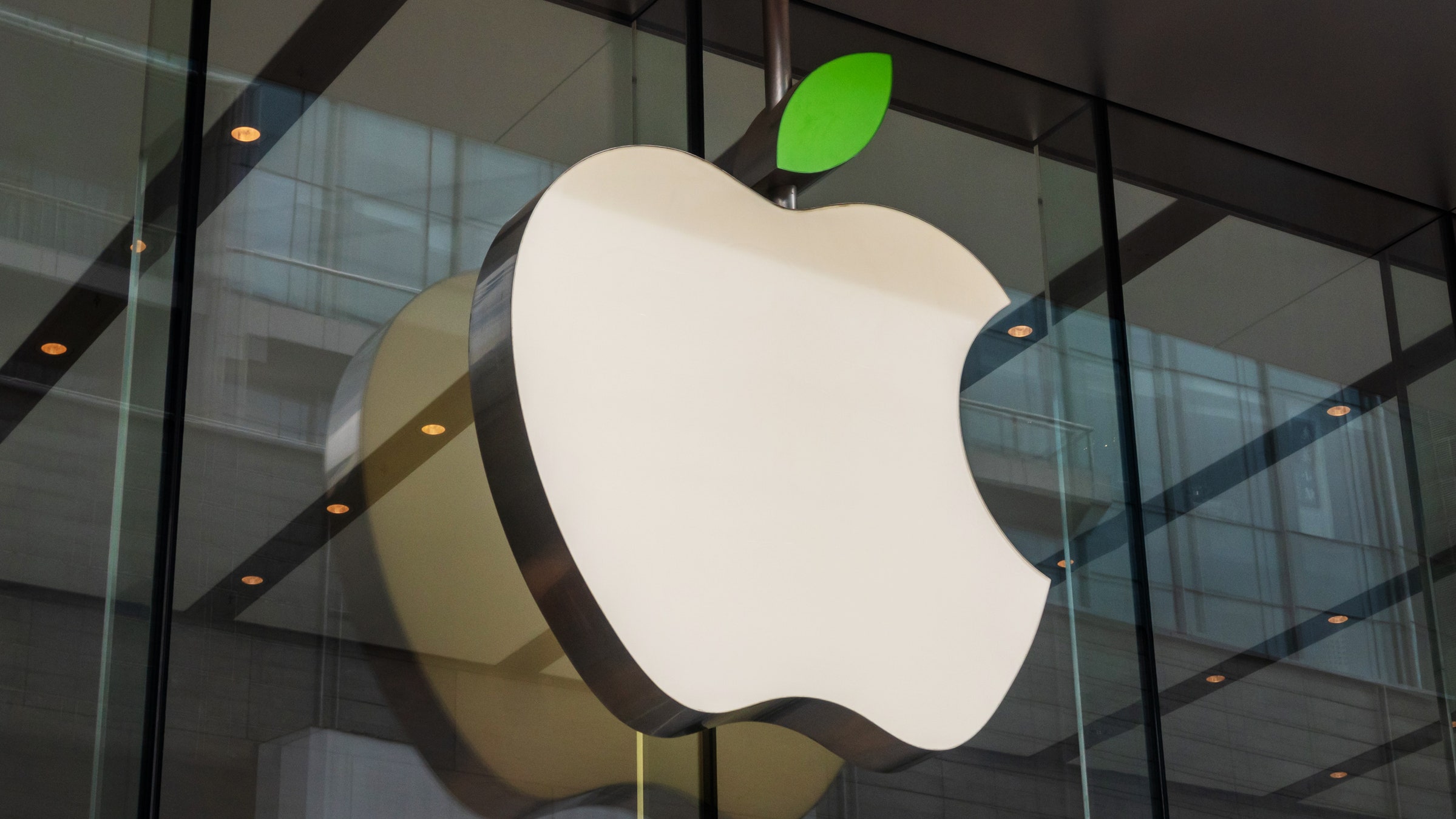 Apple повернула перше місце в рейтингу найдорожчих ІТ-брендів / Фото: HI-tech