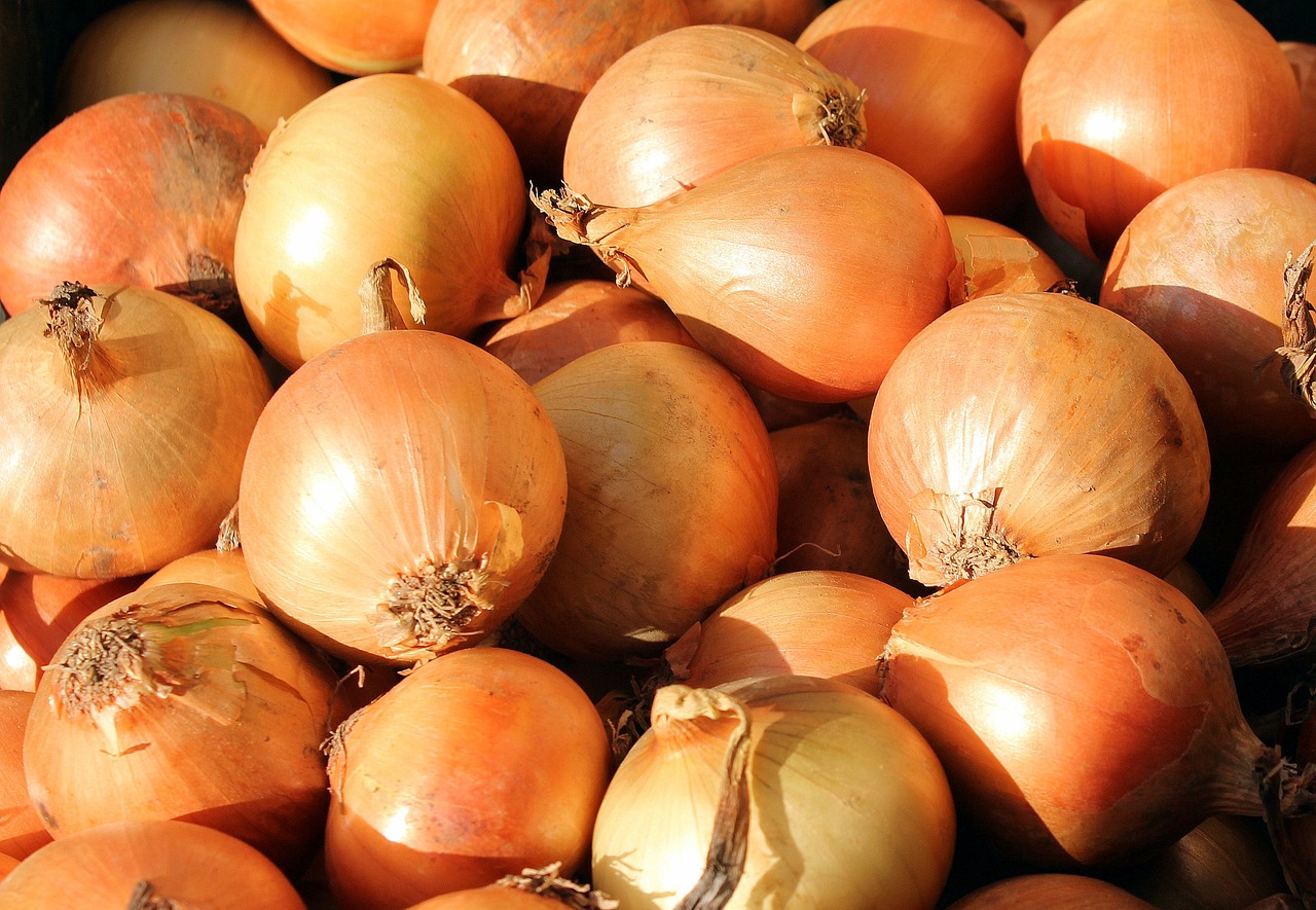 Зниження ціни цибулю