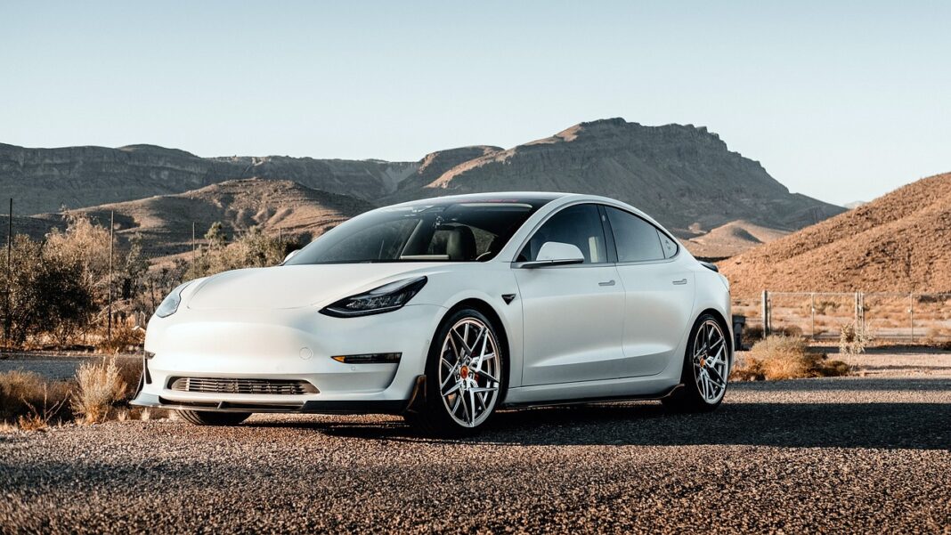 Tesla втрачає позиції на європейському ринку електромобілів: продажі впали на 44% / Фото: Pixabay