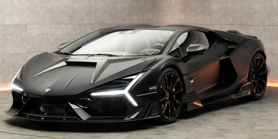 Lamborghini Revuelto