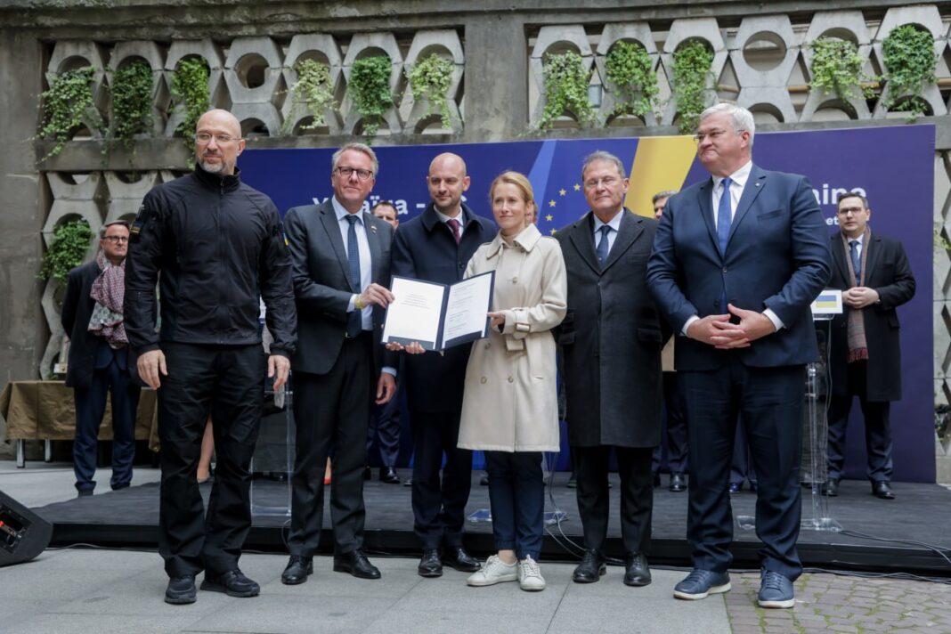 ЄС виділяє майже 1,9 млрд євро на військову підтримку України / Фото: Denys_Smyhal