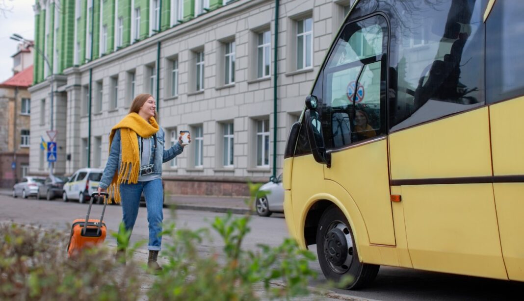 З 4 місяці в Україну було імпортовано 429 автобусів