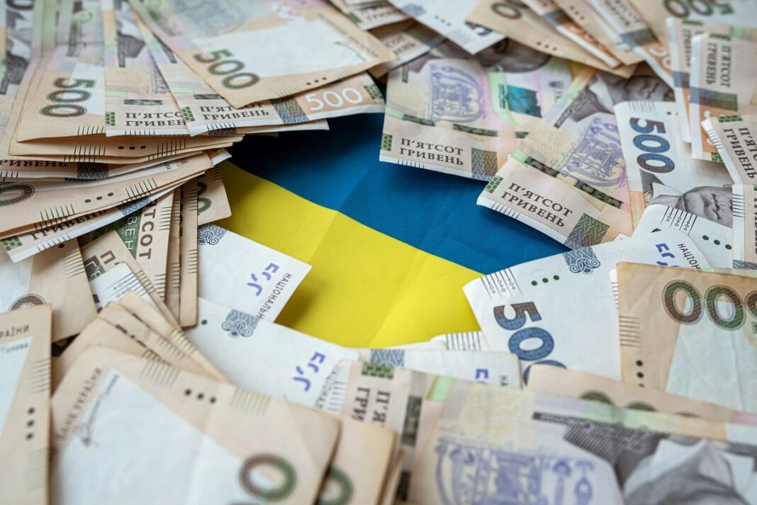 Зарплата в Україні / Фото: Depositphotos