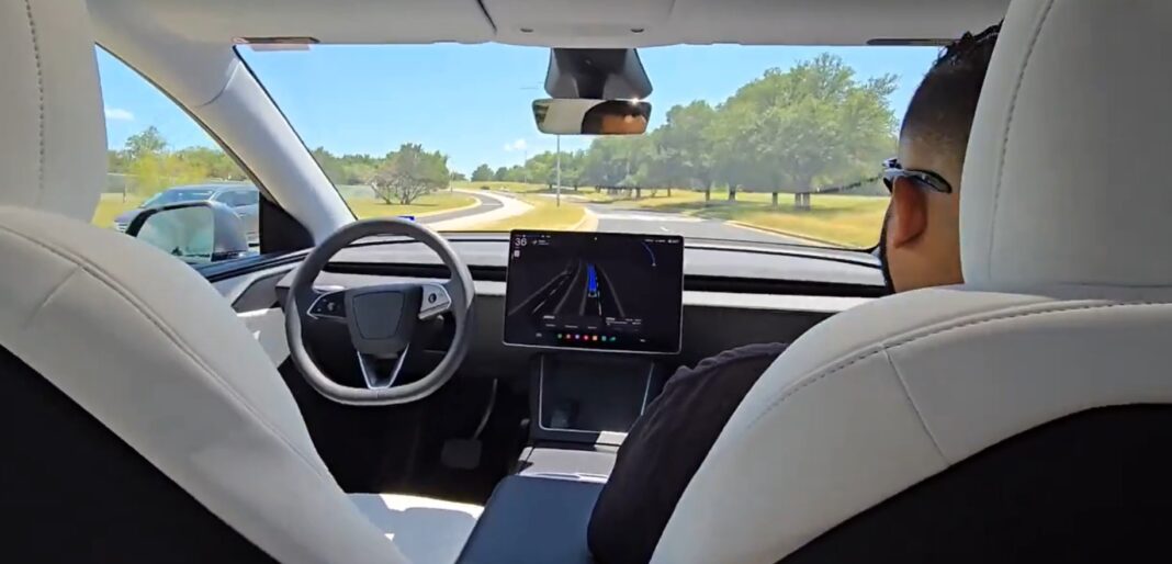 Безпілотні таксі Tesla почали роботу