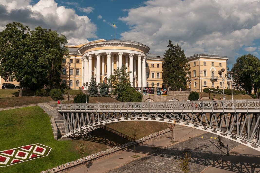 Жовтневий палац у Києві отримав нового управителя: ним стала компанія засновника Atlas Weekend / Фото: Wikipedia