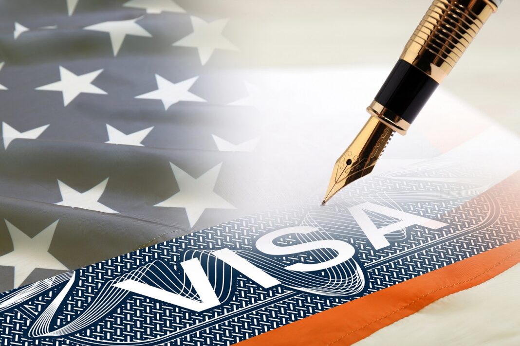 У США з'явиться новий збір на візи (фото: Depositphotos)