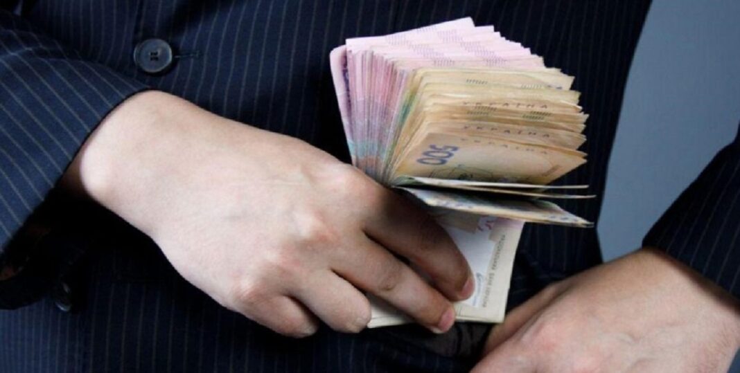 В Україні зарплати чиновників зросли 60 тисяч гривень (фото з відкритих джерел)