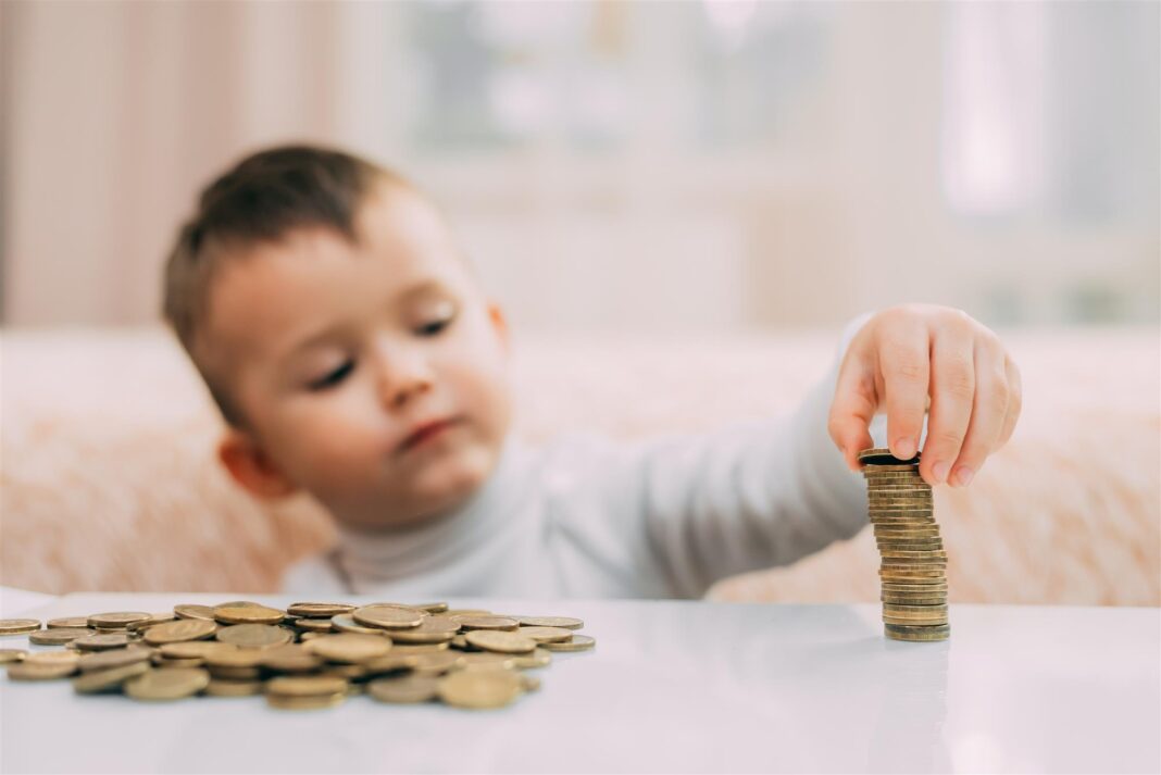 Виплати на дітей хочуть суттєво збільшити (фото: Freepik)