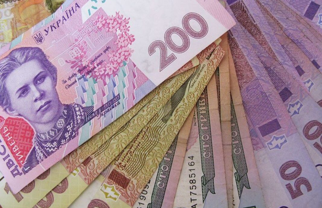 НБУ тимчасово не друкуватиме банкноти 100 та 200 грн