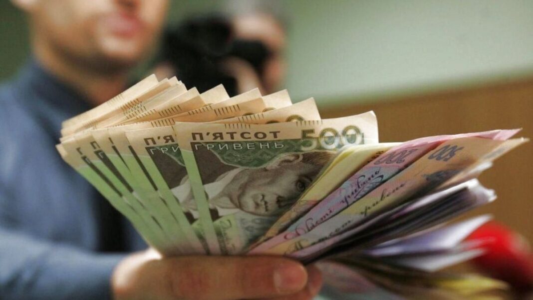 В Україні посилюється криза із заборгованістю по зарплаті