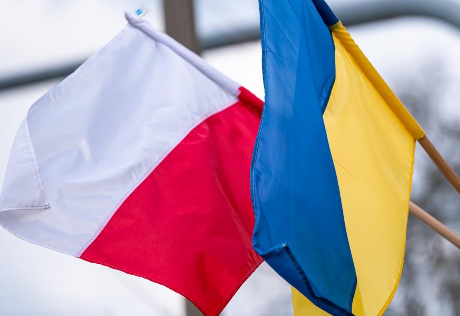 Сейм Польщі ухвалив умови виплат за програмою 800+ для українських біженців