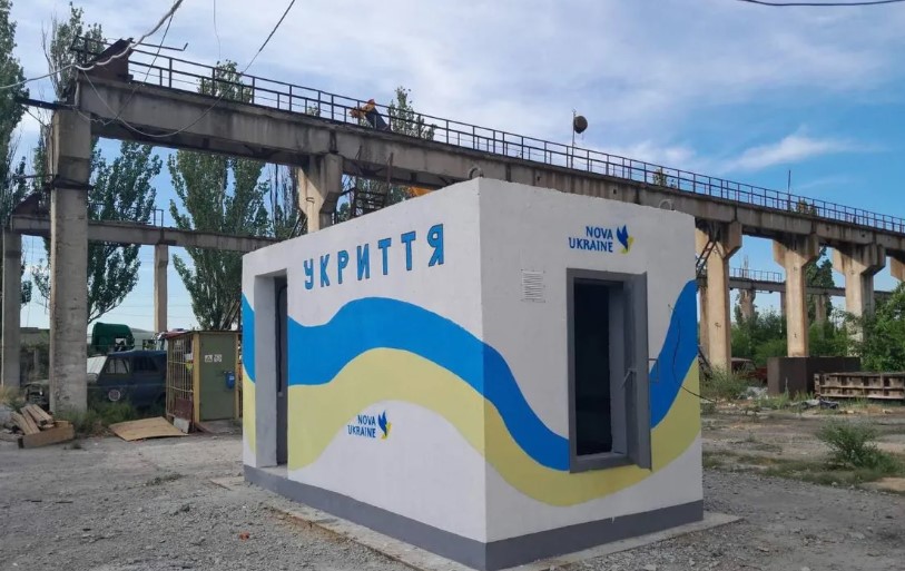 У Києві розпочинається встановлення мобільних укриттів для населення