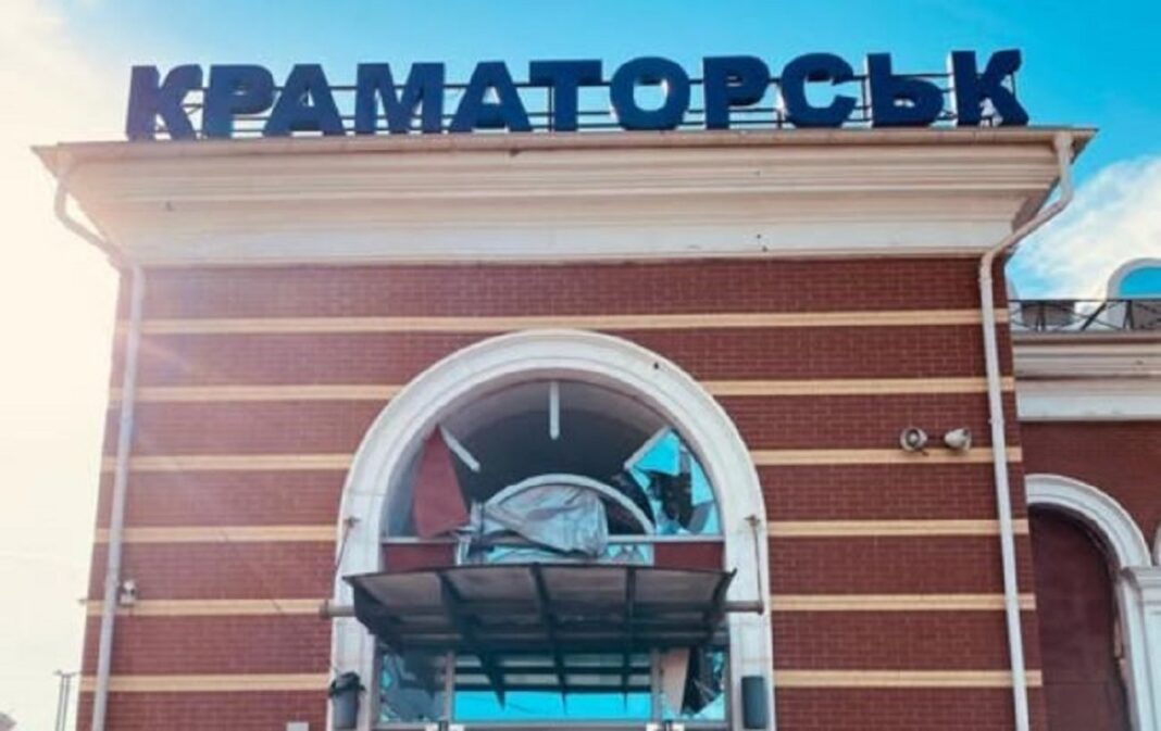 Укрзалізниця тимчасово обмежила рух поїздів Краматорського напрямку (фото: (facebook.com alexander.vasilyevich.goncharenko)