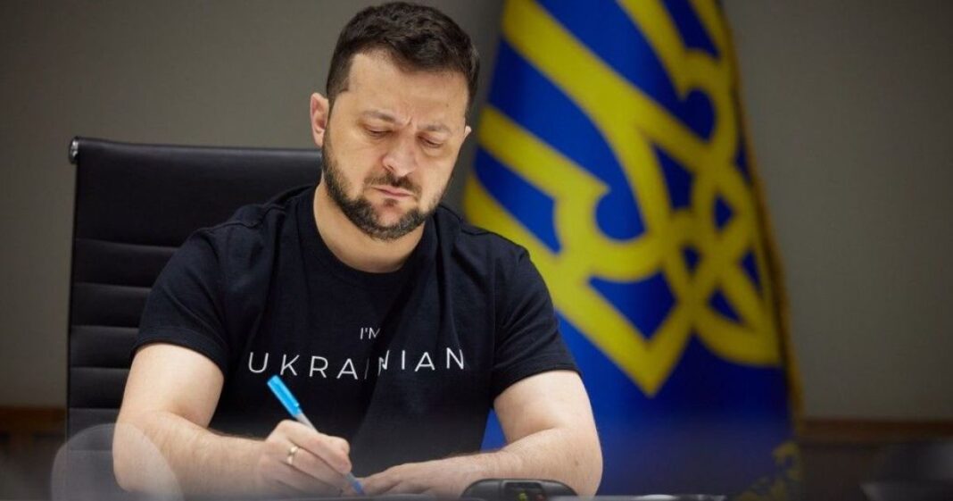 Зеленський підписав закон про підвищення виплат при народженні дитини