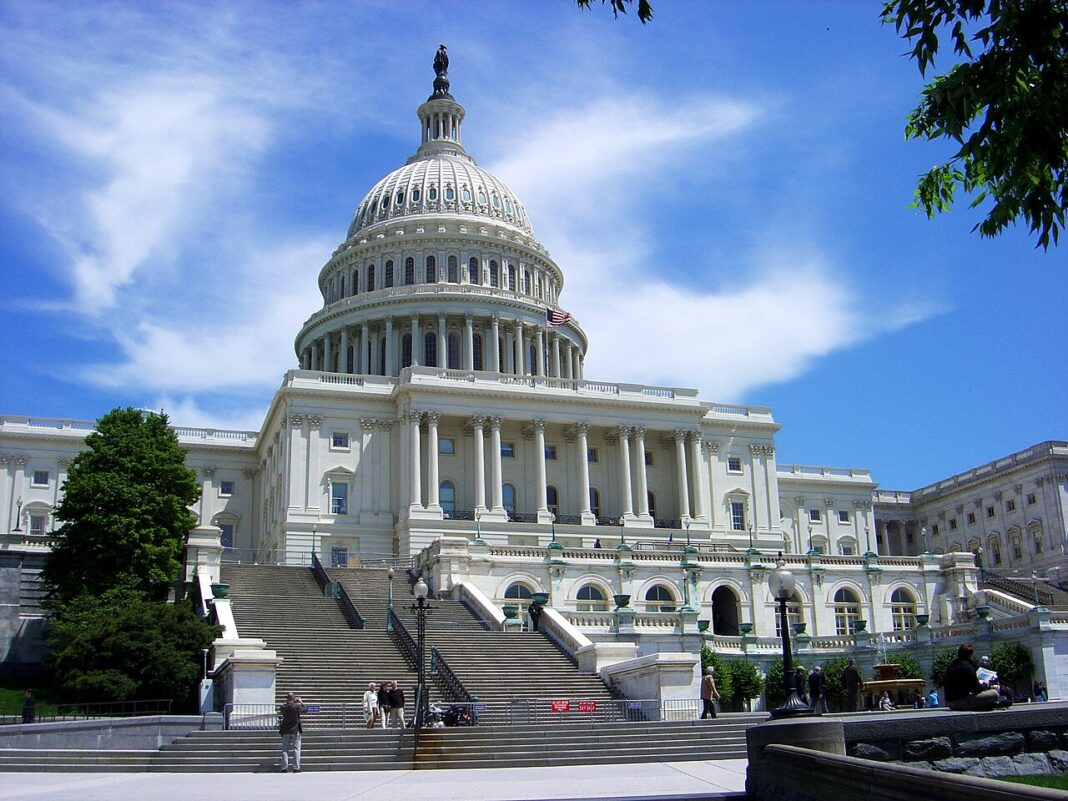 Сенат США схвалив $800 млн допомоги Україні (фото: wikipedia.org)