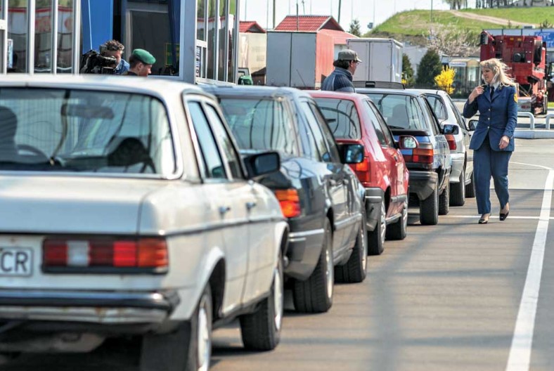 У червні єЧерга стане доступною для приватних легковиків