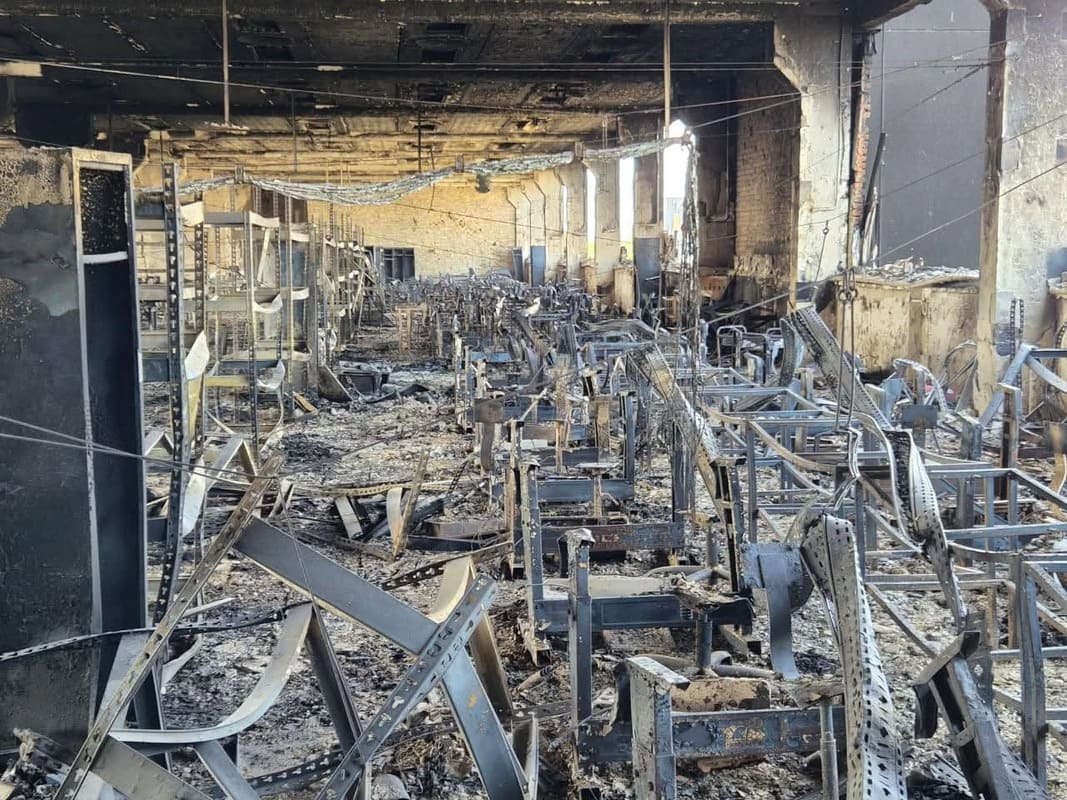 Зруйнований завод UKRTAC