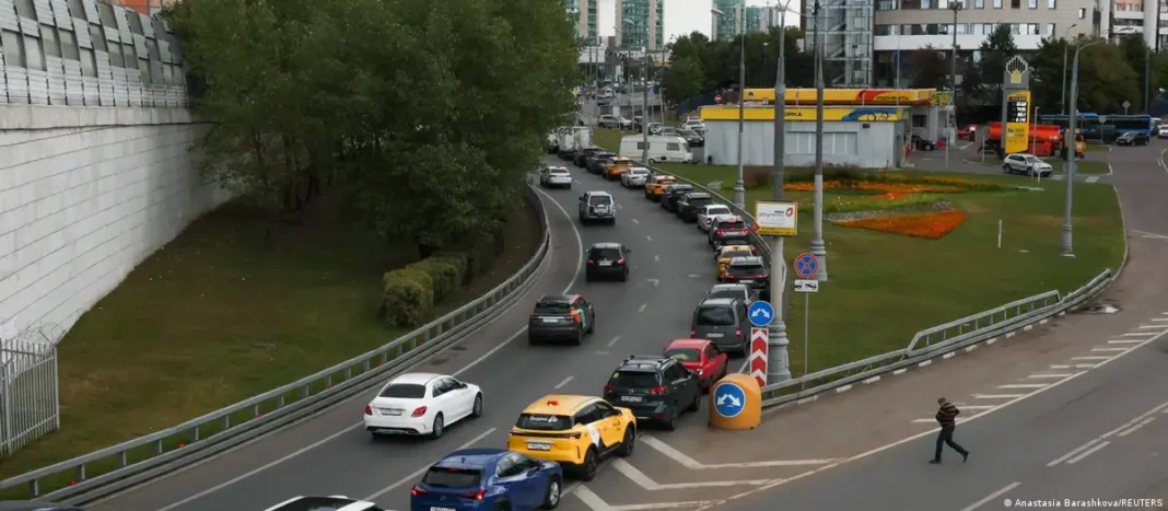 Черги за бензином в Москві