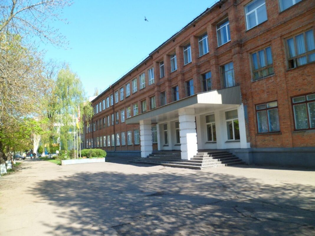 Школи в Україні