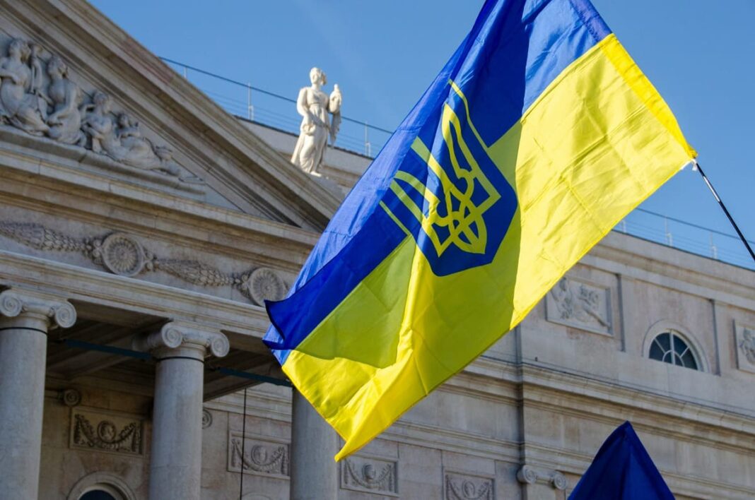 Україна