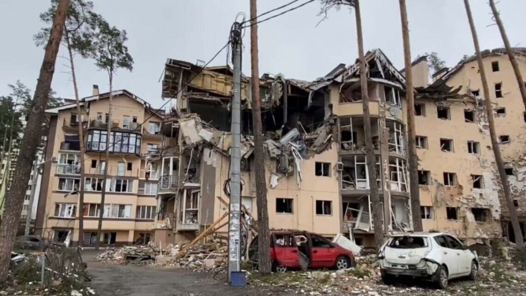 Зруйноване житло